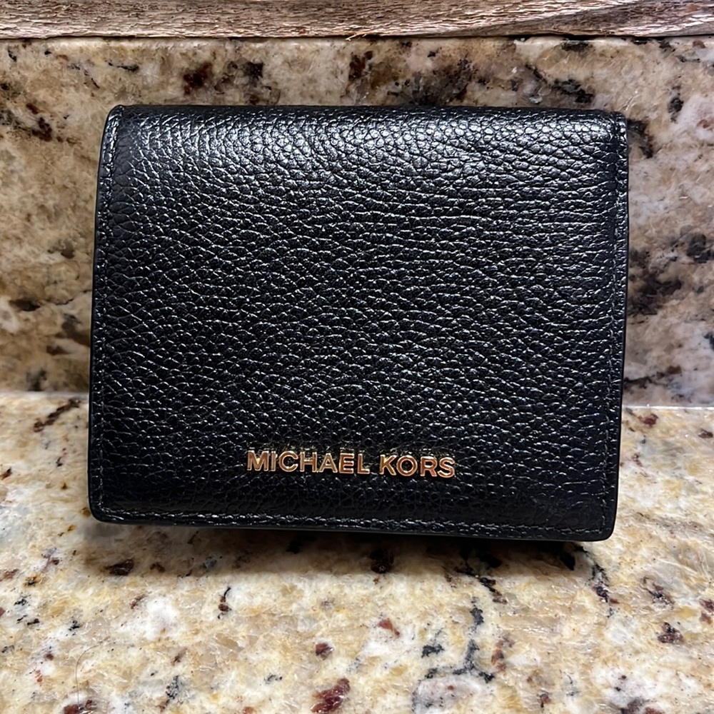black leather michael kors bi-fold wallet